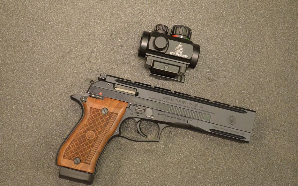 Beretta 87 Target incl. Dot-sight